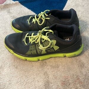 Men’s under armour size 11